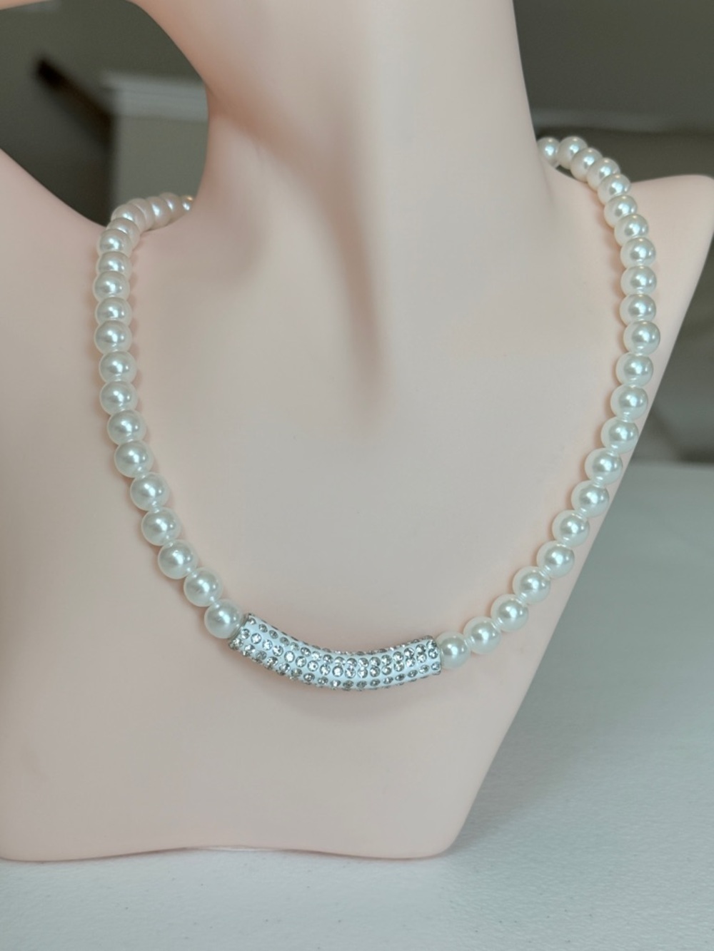 Pearl Bead Necklace with Rhinestone Accent